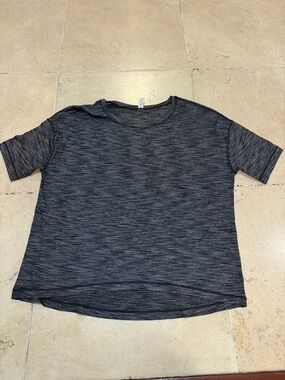 lululemon athletica Short Sleeve Tee - Heathered Dark Gray